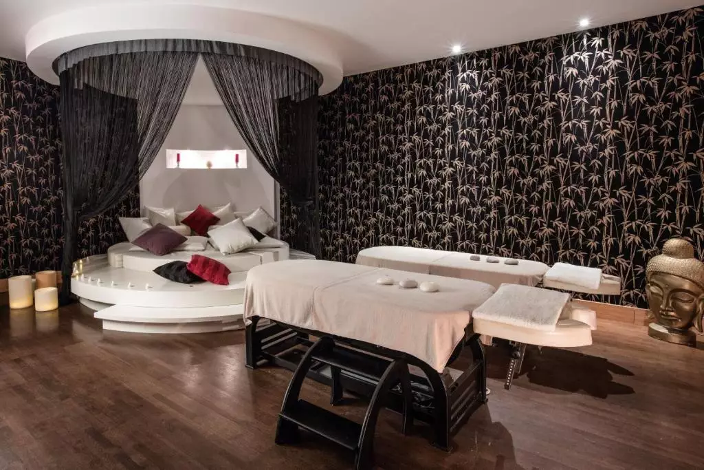 ماساژ Aria Claros Baech And Spa Resort